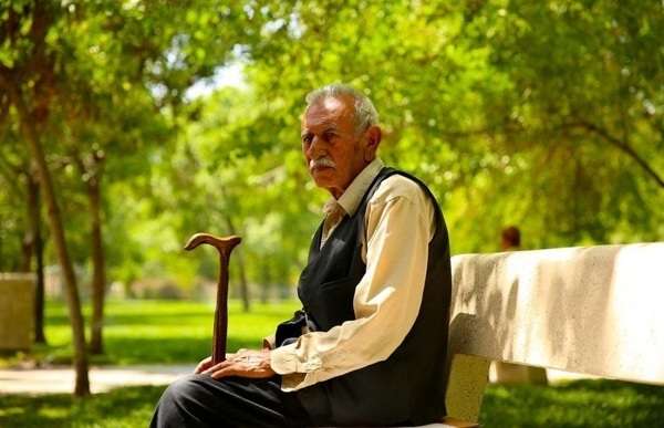kourosh shojaee - کورش شجاعی مدیر مسئول روزنامه خراسان - کورش شجاعی روزنامه نگار - کورش شجاعی نویسنده - بازنشستگان